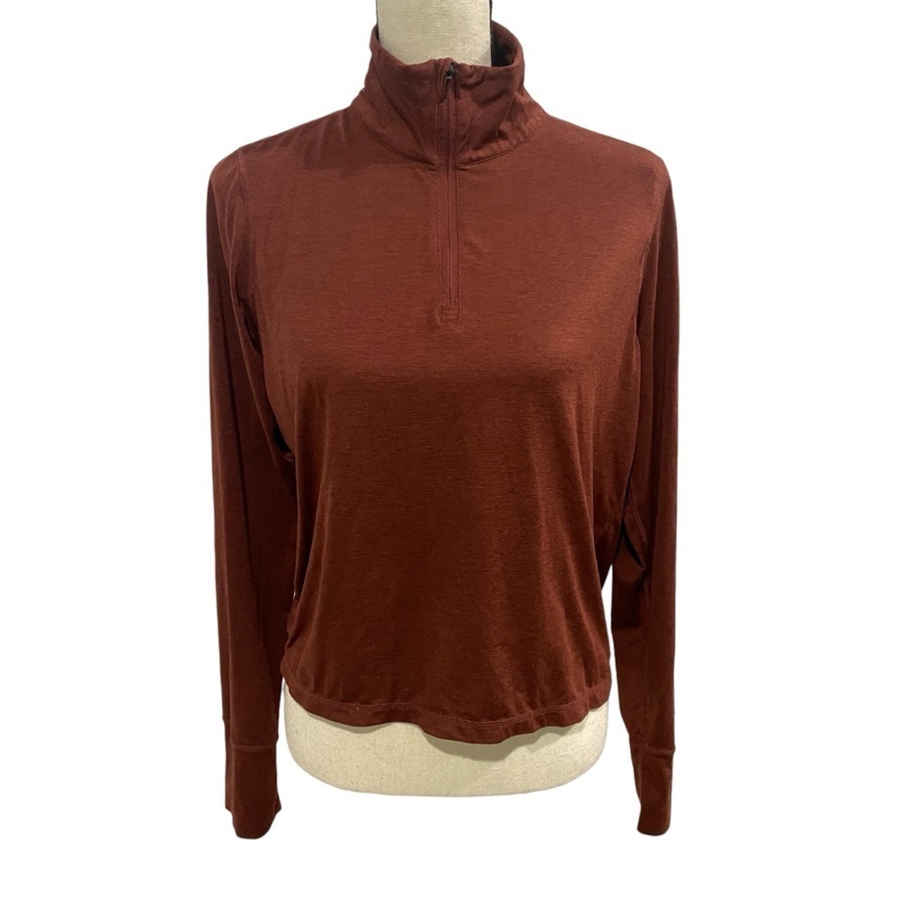Vuori Women’s 1/4 Zip Pullover Size Medium Burnt Orange / Brown / Red